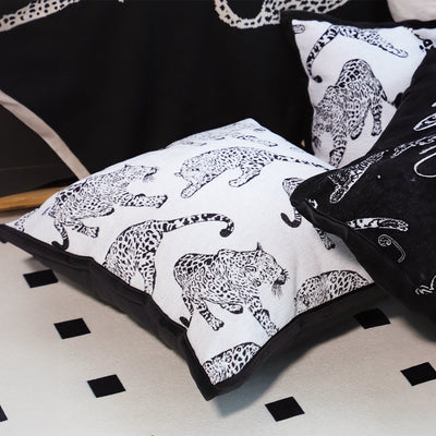 SOGA 45cm Throw Pillow White & Black Leopard Light Luxury Decorative Cushion for Living Room