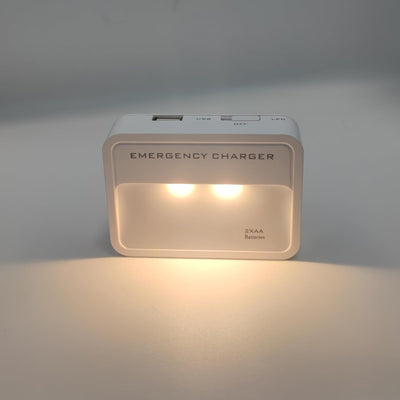 Battery Operated Phone Charger Emergency Hold on Wall USB Battery Powered Power Bank Portable 2 AA Batteries Powered Outlet (White)