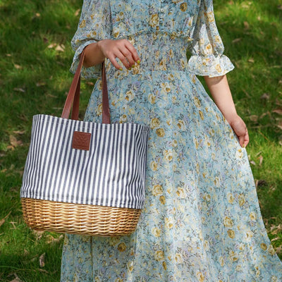 WILLOW WEAVE Portable Picnic Basket Bag for 2 with Two Sets of Plates, Silverware, and Plastic Wine Glasses, Roomy Insulated Beach Tote Bag for Thanks Giving Chritmas - Stripe