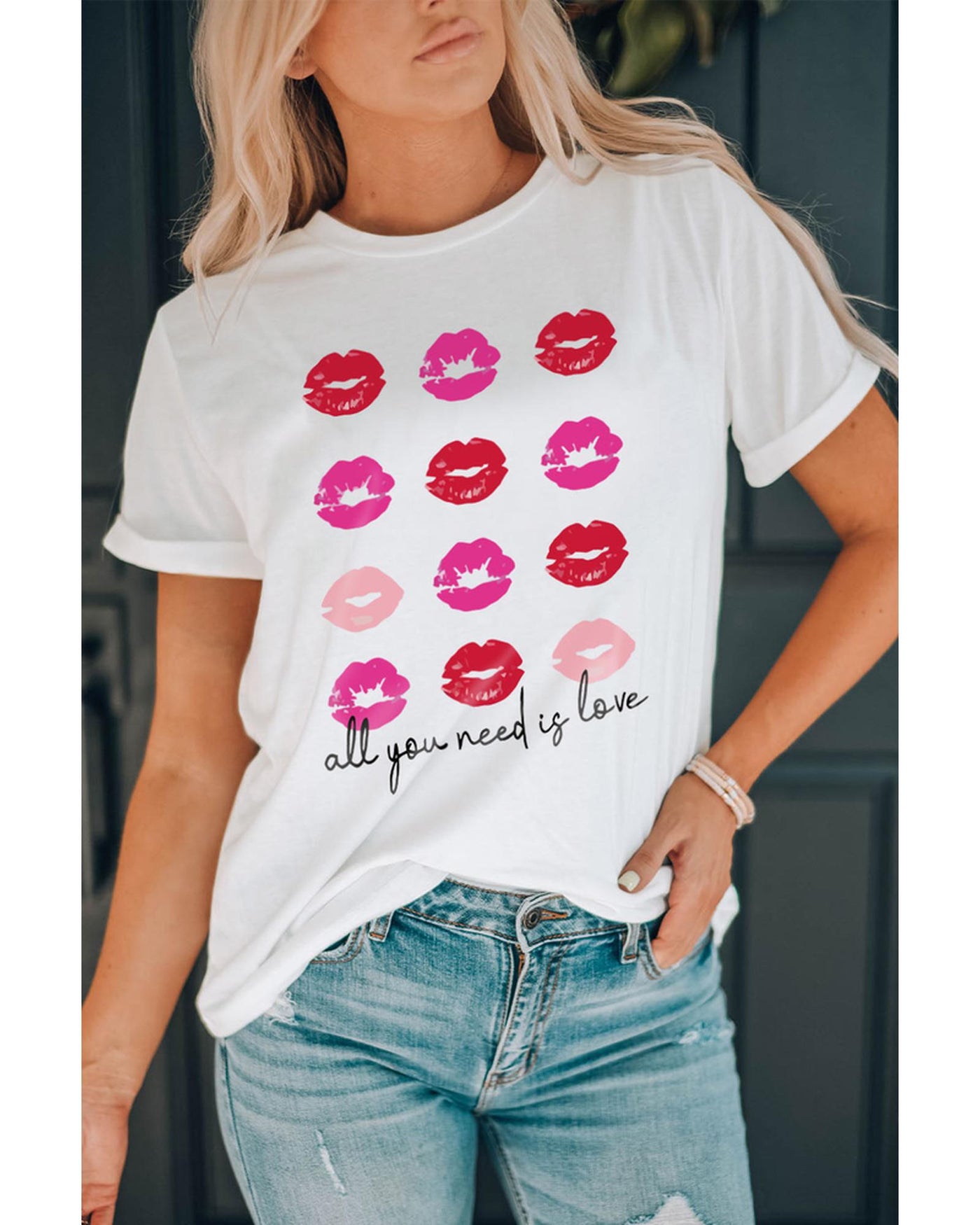 Azura Exchange Valentines Kisses Graphic Tee - L