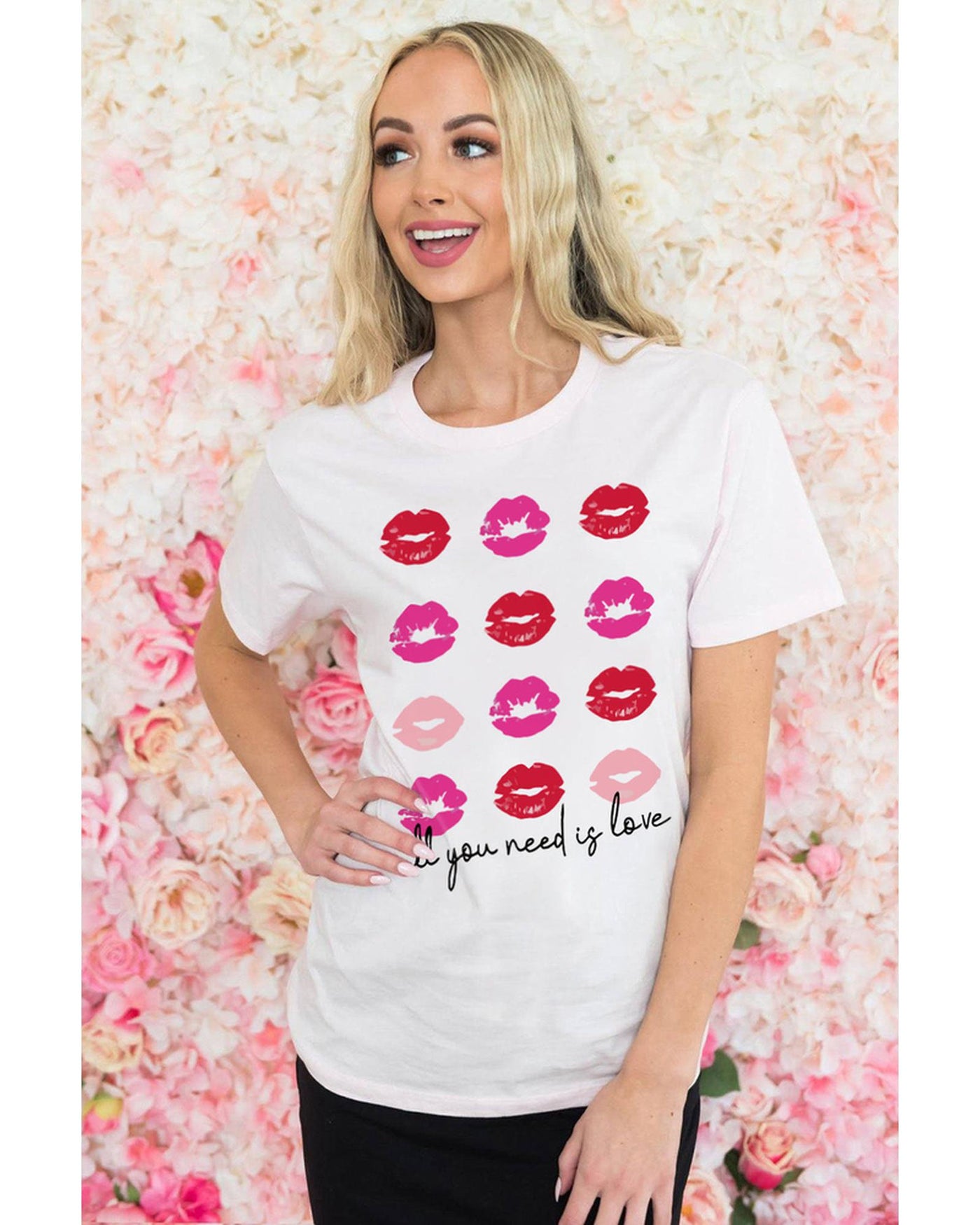 Azura Exchange Valentines Kisses Graphic Tee - L