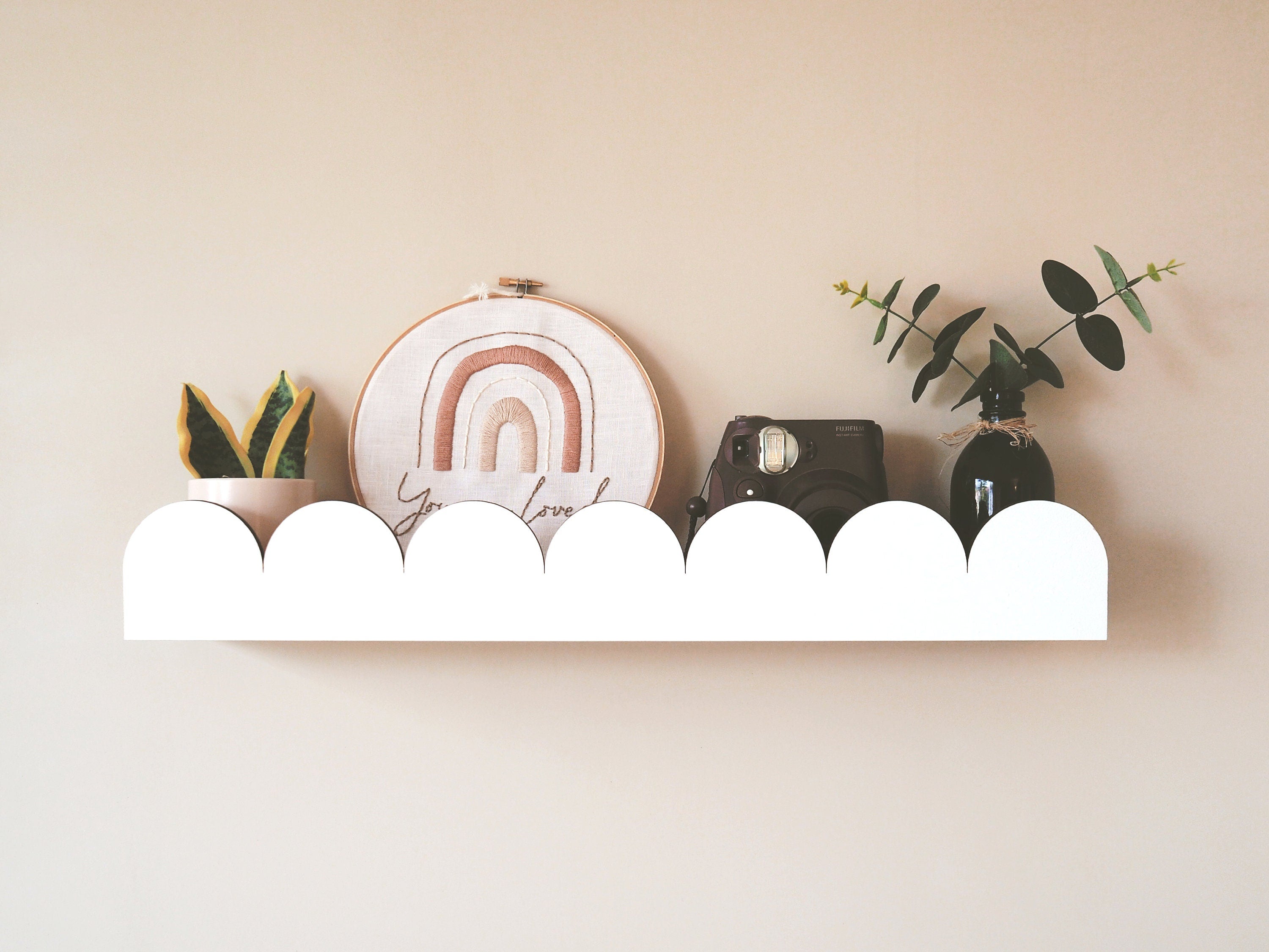 Picture Ledge Shelf (Arch shelf) - Scallop Shelf, Display Ledge, Pictu