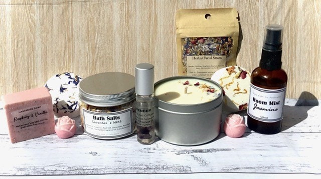 Happy 40th Birthday Gift Box | 40 & Fabulous | Personalised birthday gift box | Pamper Pack | Gift box | 40th Gift | 40th Birthday hamper